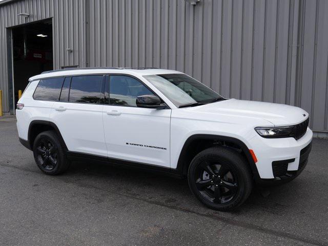 new 2024 Jeep Grand Cherokee L car, priced at $44,068