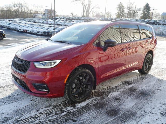 new 2025 Chrysler Pacifica car, priced at $56,450