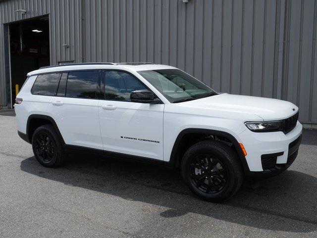 new 2024 Jeep Grand Cherokee L car, priced at $44,088