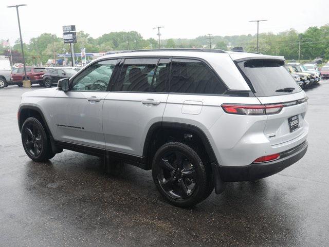 new 2024 Jeep Grand Cherokee car, priced at $47,373