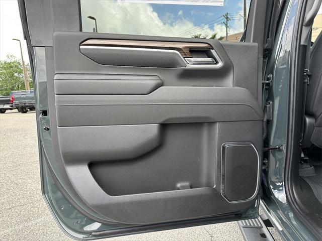 new 2025 Chevrolet Silverado 2500 car, priced at $73,606