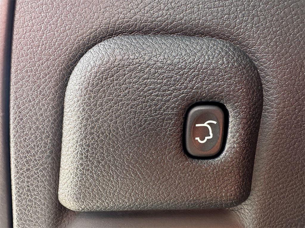 used 2018 Jeep Grand Cherokee car, priced at $16,977