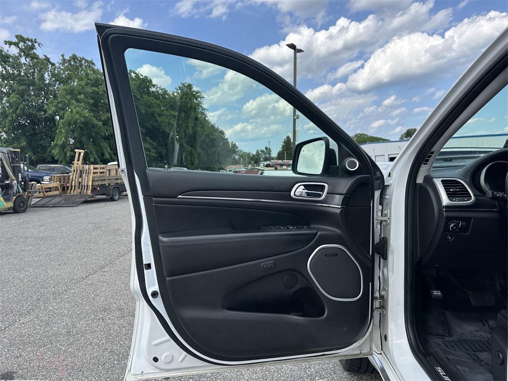 used 2018 Jeep Grand Cherokee car, priced at $16,977