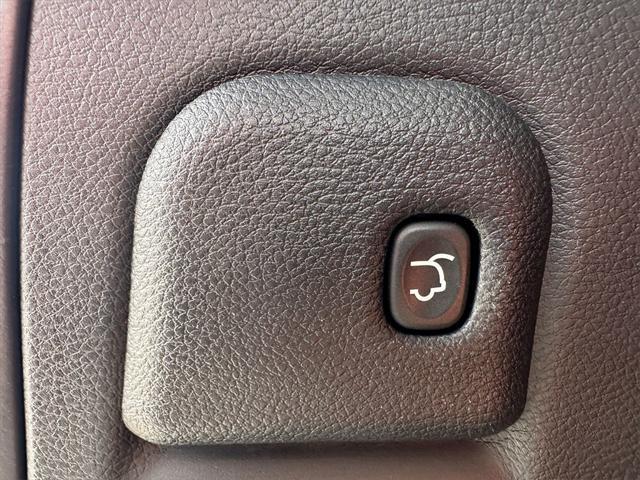 used 2018 Jeep Grand Cherokee car, priced at $19,477