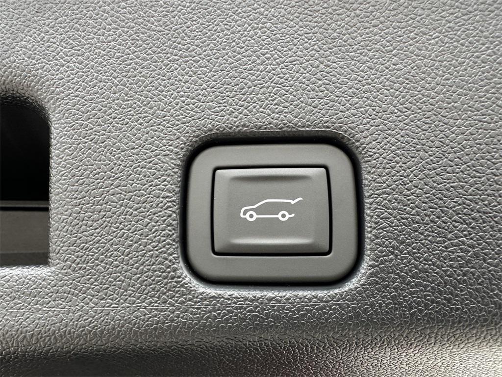 new 2026 Chevrolet Traverse car, priced at $58,473