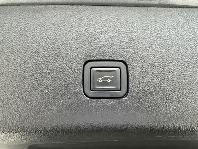 used 2020 Chevrolet Traverse car, priced at $18,977