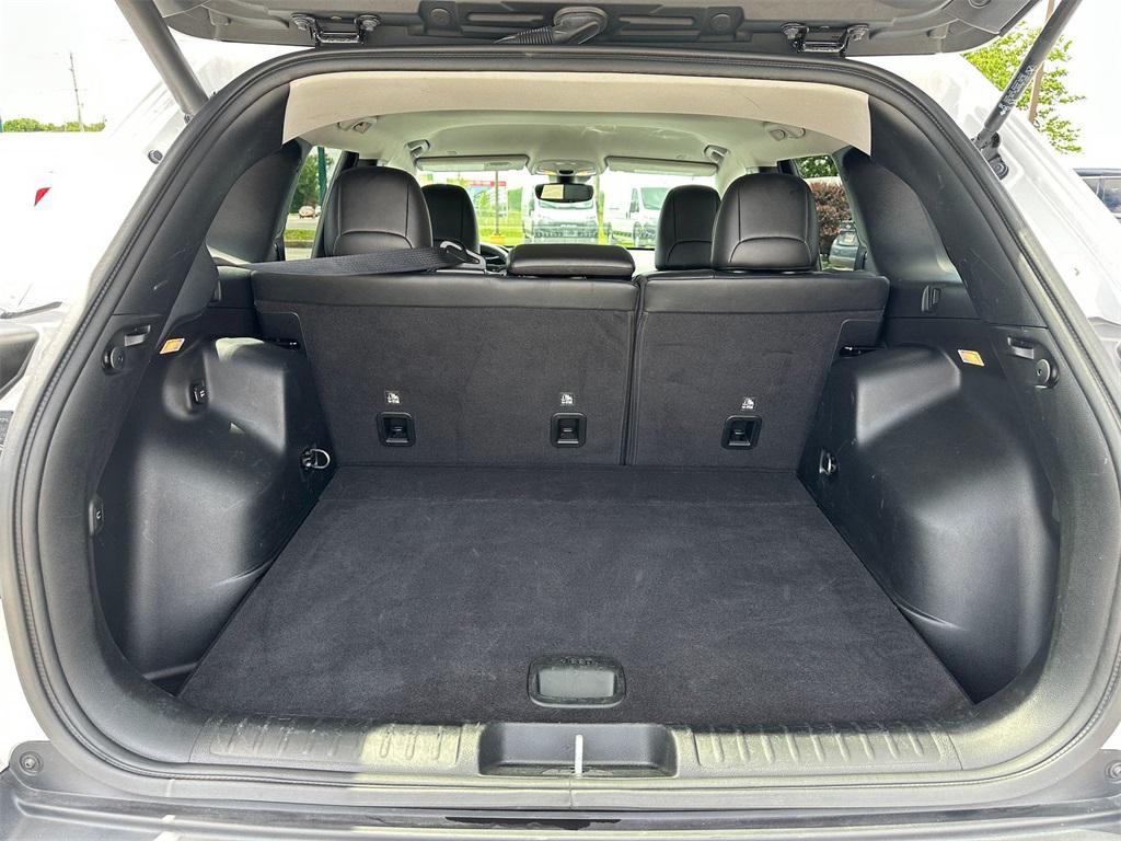used 2023 Jeep Cherokee car, priced at $21,988