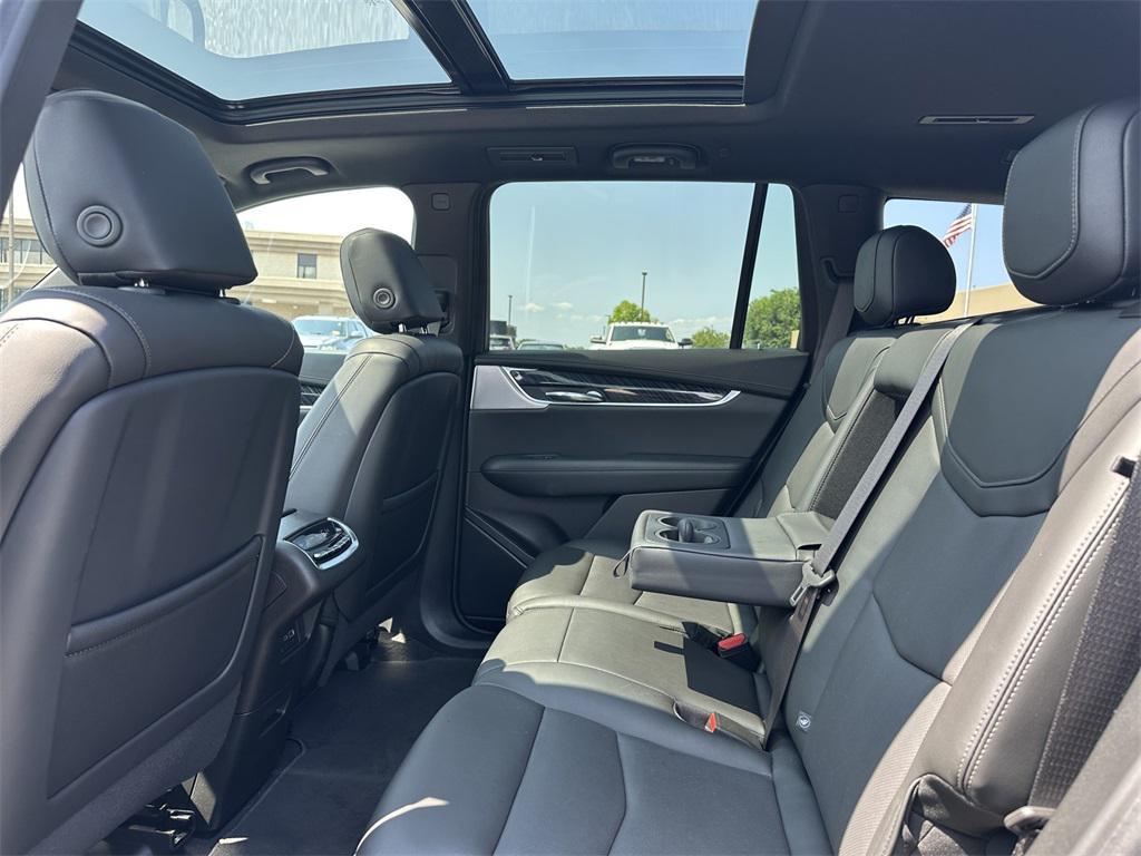 used 2024 Cadillac XT6 car, priced at $46,977