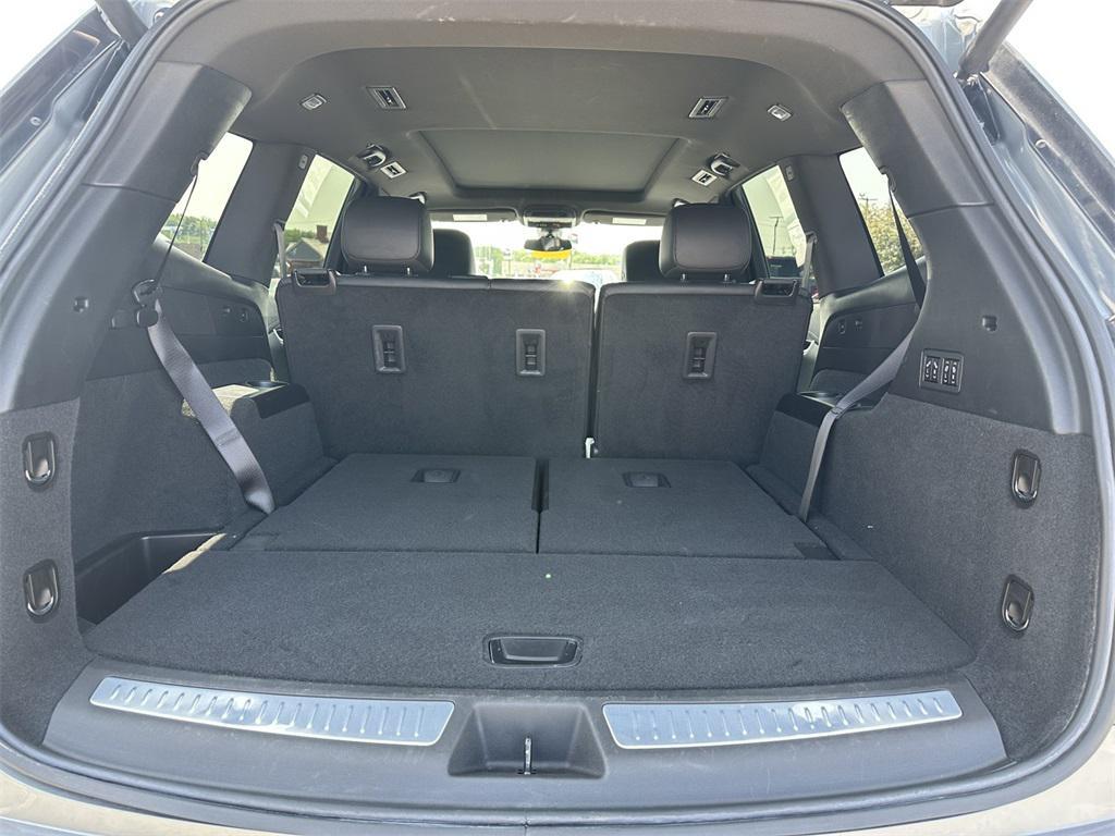 used 2024 Cadillac XT6 car, priced at $46,977