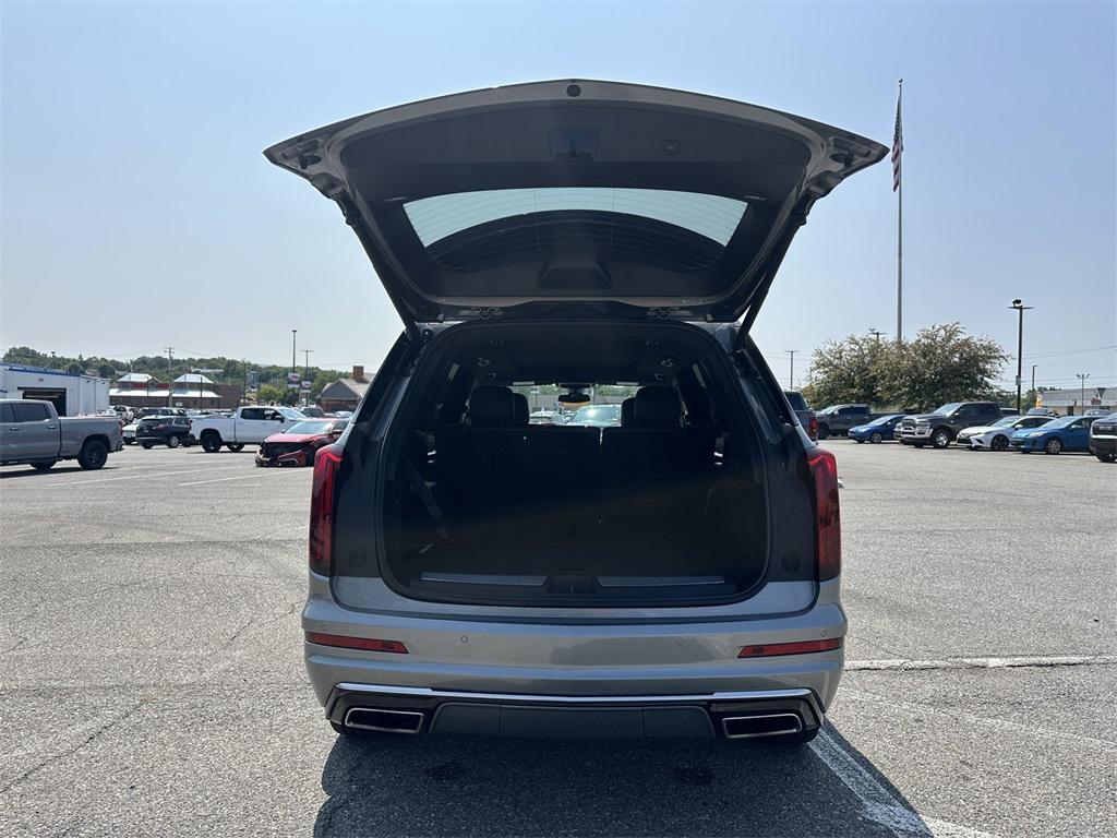 used 2024 Cadillac XT6 car, priced at $46,977