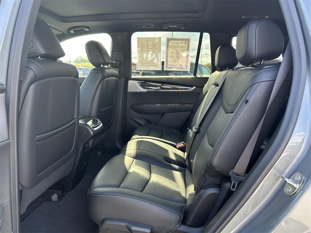 used 2024 Cadillac XT6 car, priced at $41,977
