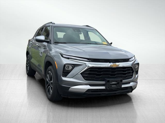 used 2025 Chevrolet TrailBlazer car, priced at $27,977