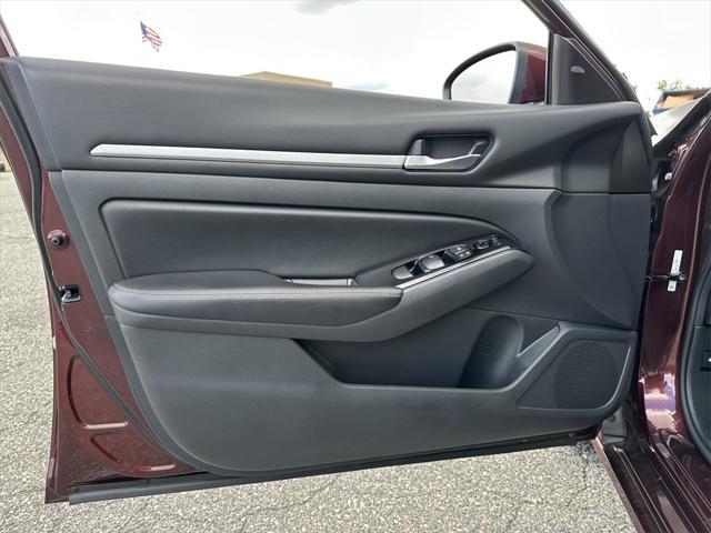 used 2023 Nissan Altima car, priced at $18,977