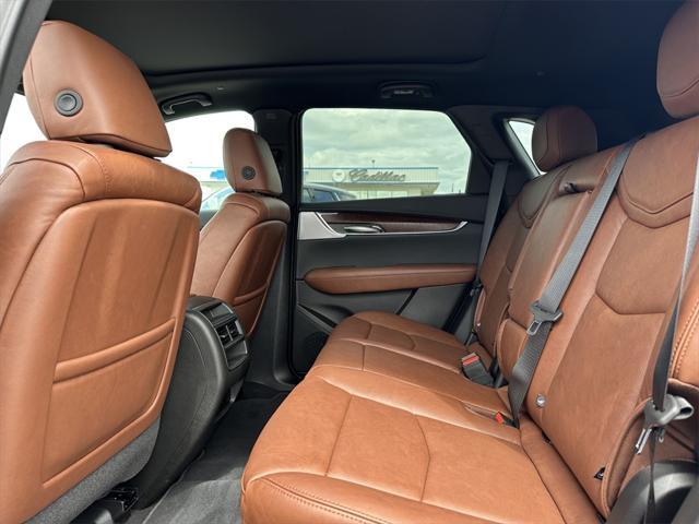 new 2025 Cadillac XT5 car, priced at $58,735