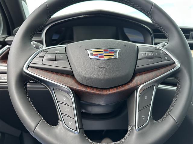 new 2025 Cadillac XT5 car, priced at $58,735