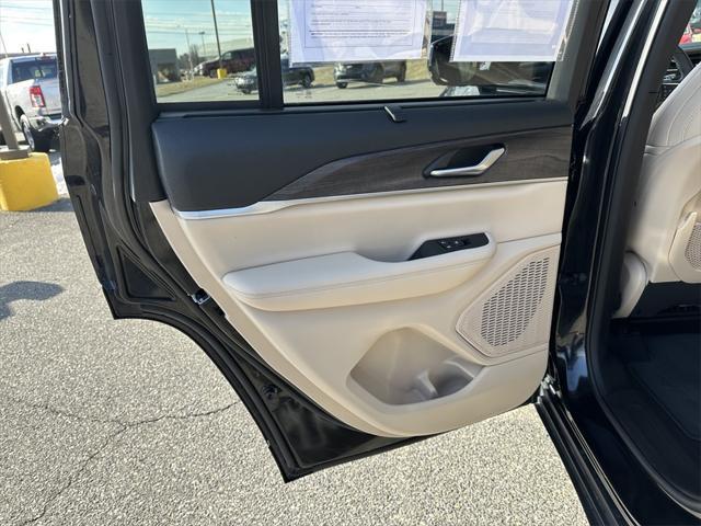 used 2024 Jeep Grand Cherokee car, priced at $37,888
