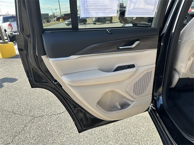 used 2024 Jeep Grand Cherokee car, priced at $39,888
