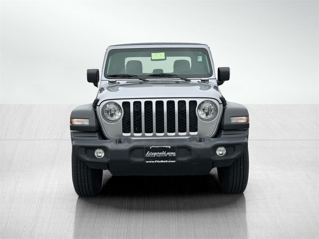 used 2021 Jeep Gladiator car, priced at $23,977