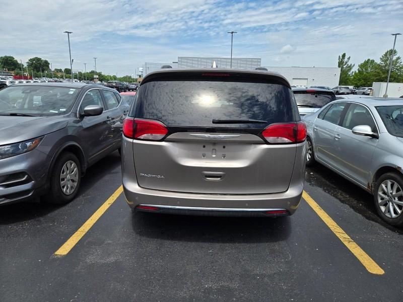 used 2017 Chrysler Pacifica car, priced at $10,500