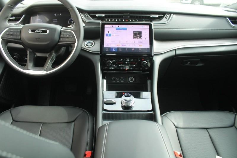 new 2025 Jeep Grand Cherokee L car, priced at $51,900