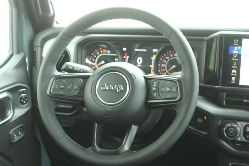 new 2025 Jeep Gladiator car, priced at $42,180