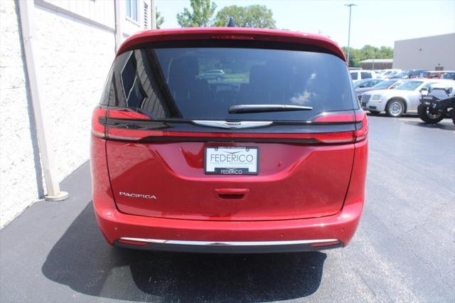 new 2024 Chrysler Pacifica car, priced at $37,995