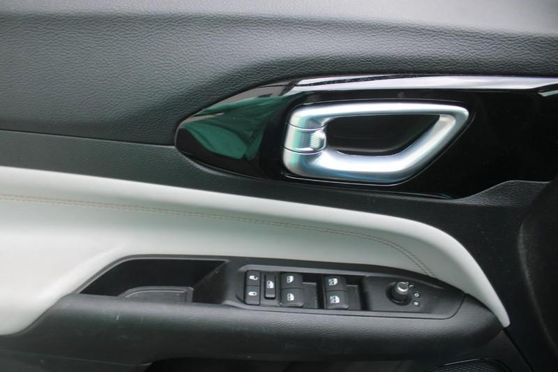 used 2022 Jeep Compass car, priced at $25,000