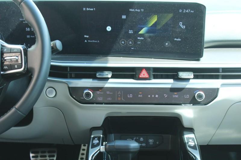 used 2024 Kia Sorento car, priced at $37,565
