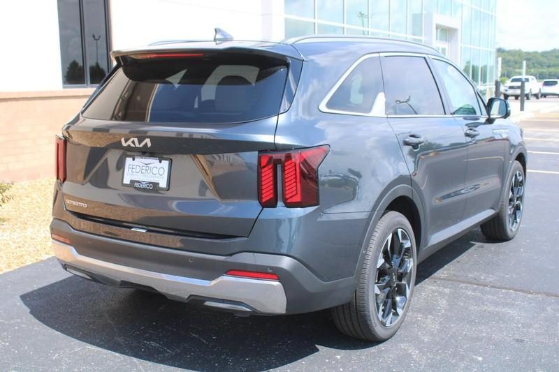 used 2024 Kia Sorento car, priced at $37,565