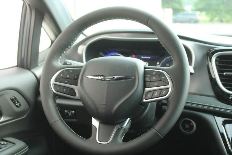new 2025 Chrysler Pacifica car, priced at $44,220