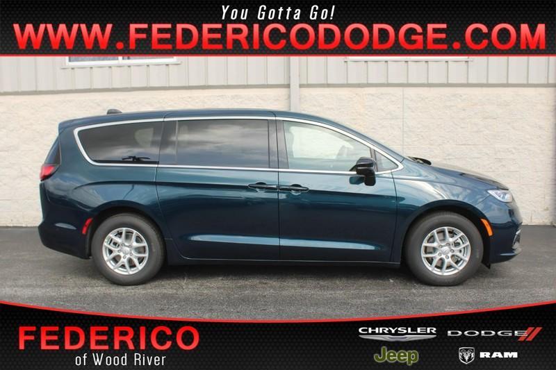 new 2025 Chrysler Pacifica car, priced at $44,220