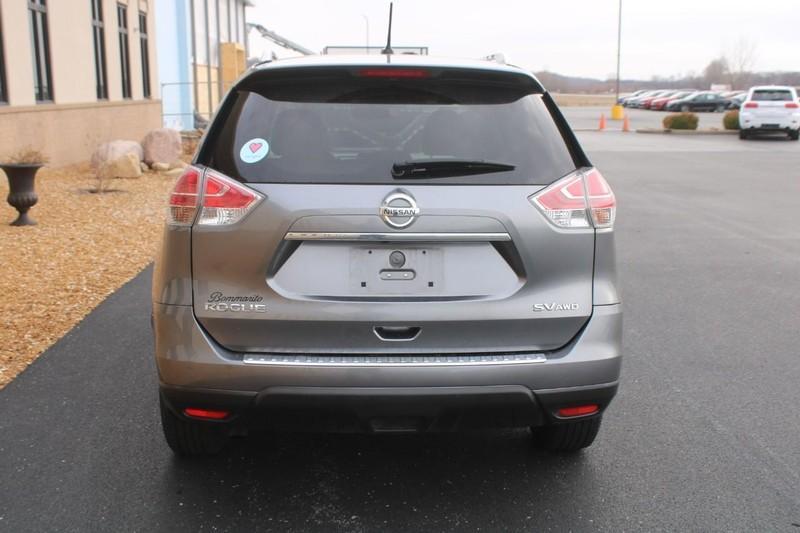 used 2016 Nissan Rogue car, priced at $12,999