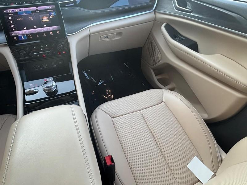 used 2023 Jeep Grand Cherokee car, priced at $32,900