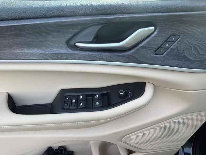 used 2023 Jeep Grand Cherokee car, priced at $32,900
