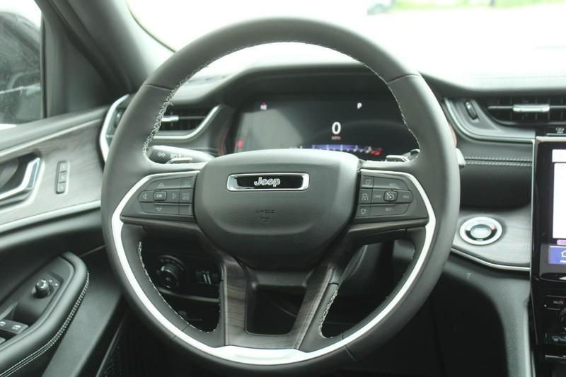 new 2025 Jeep Grand Cherokee car, priced at $49,791