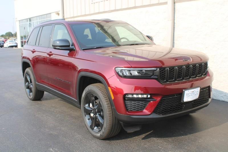 new 2024 Jeep Grand Cherokee car, priced at $46,495