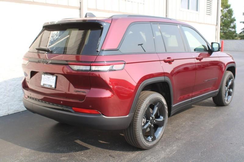 new 2024 Jeep Grand Cherokee car, priced at $46,495