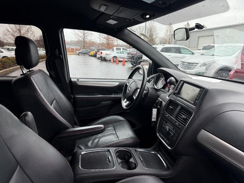 used 2015 Chrysler Town & Country car, priced at $8,995