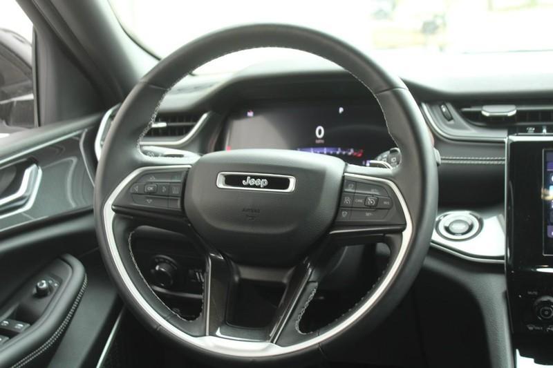 used 2022 Jeep Grand Cherokee car, priced at $34,900