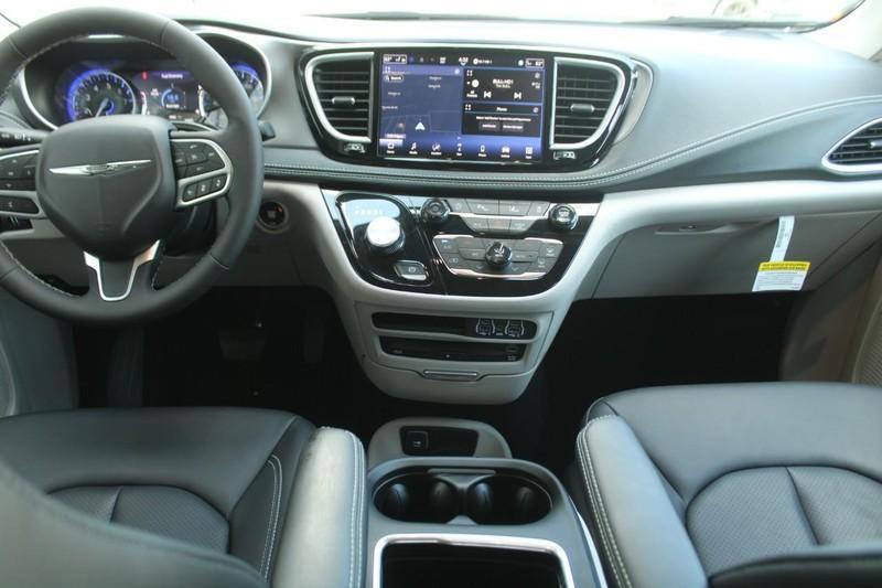 used 2024 Chrysler Pacifica car, priced at $40,900