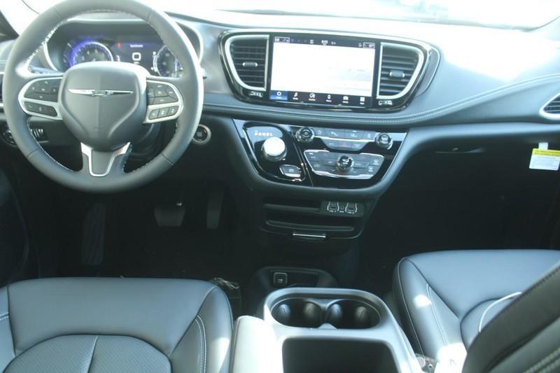 new 2025 Chrysler Pacifica car, priced at $40,752