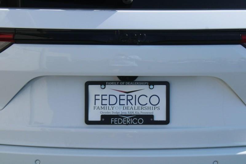 new 2025 Jeep Grand Cherokee car, priced at $48,650