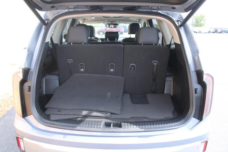 used 2023 Kia Telluride car, priced at $32,000