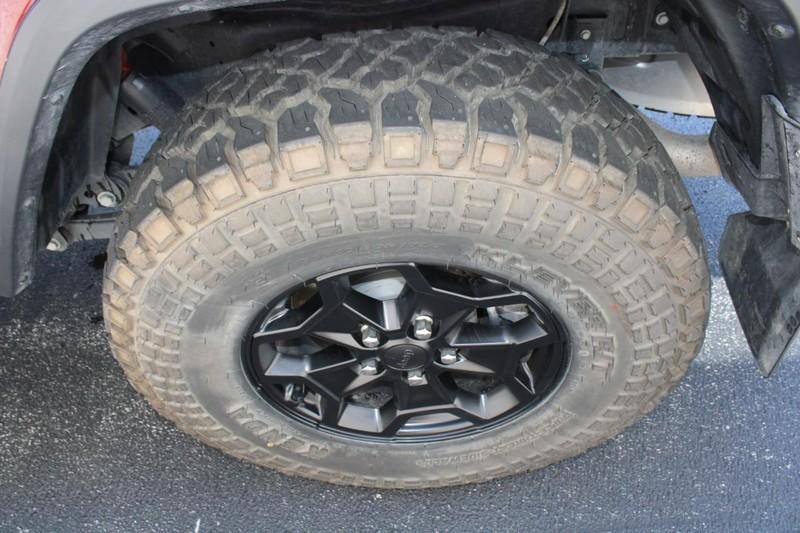 used 2022 Jeep Gladiator car, priced at $37,650