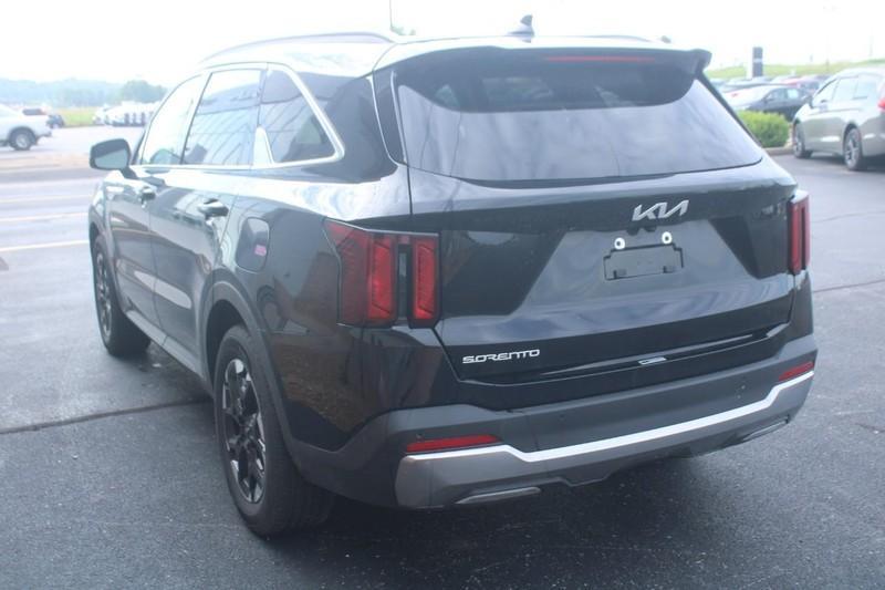 used 2024 Kia Sorento car, priced at $32,150