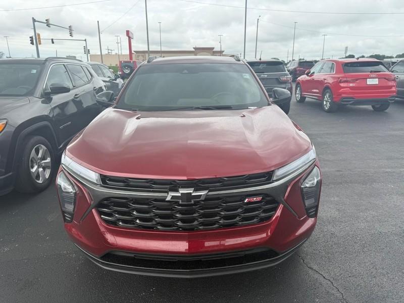 used 2025 Chevrolet Trax car, priced at $26,900