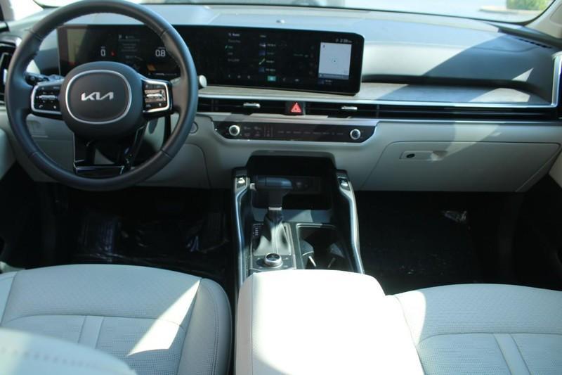used 2025 Kia Sorento car, priced at $37,500