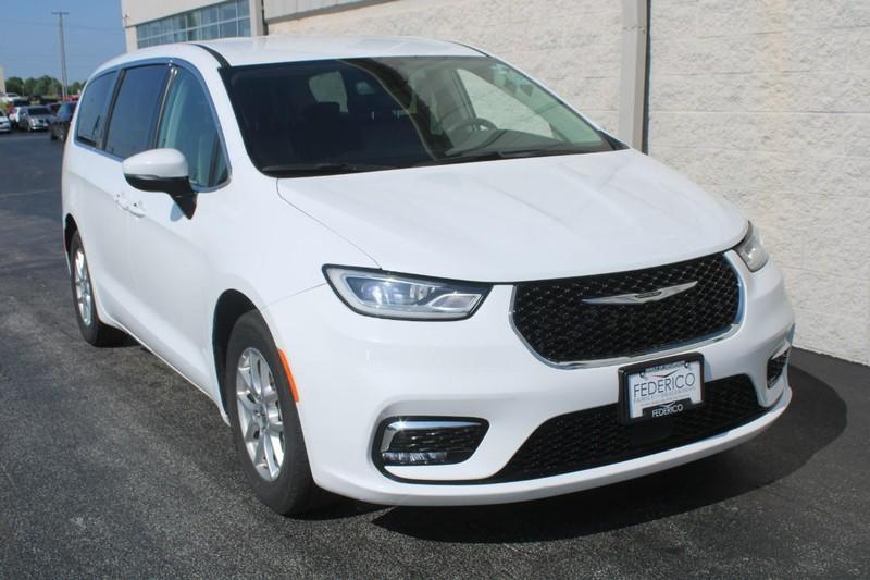 used 2023 Chrysler Pacifica car, priced at $23,648