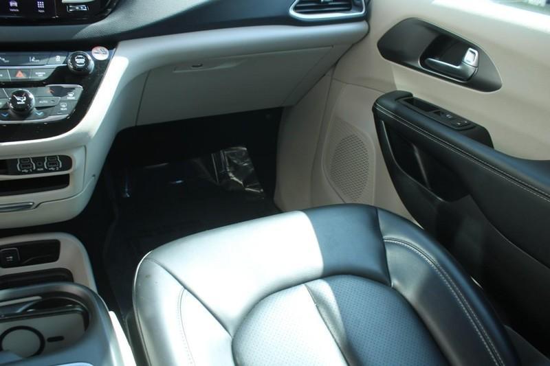 used 2023 Chrysler Pacifica car, priced at $23,648
