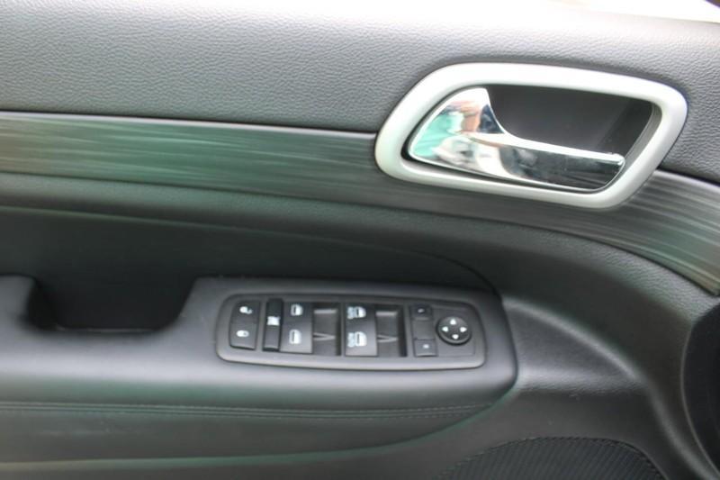 used 2022 Jeep Grand Cherokee WK car, priced at $29,878